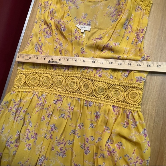 Entro Mustard Floral V-Neck Top - Picture 4 of 8